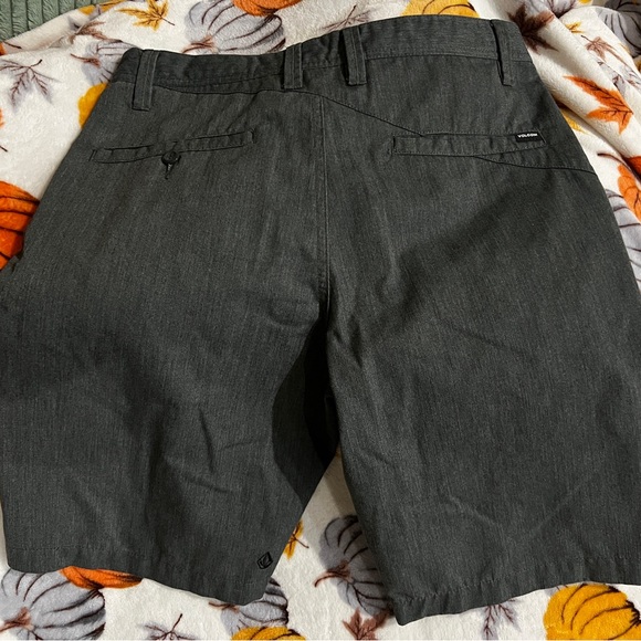 Gray Volcom Mens Shorts 32" - Picture 4 of 4